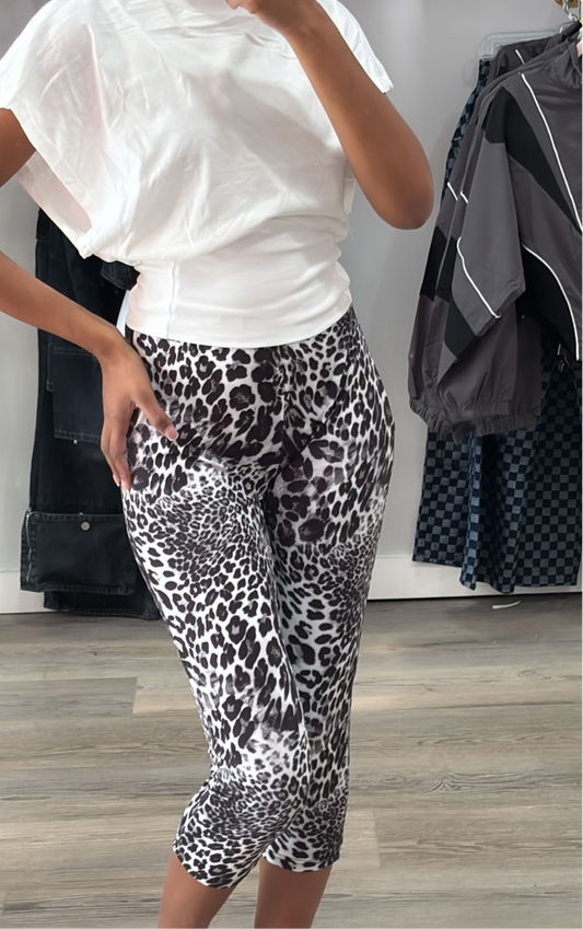 Black and white cheetah capris