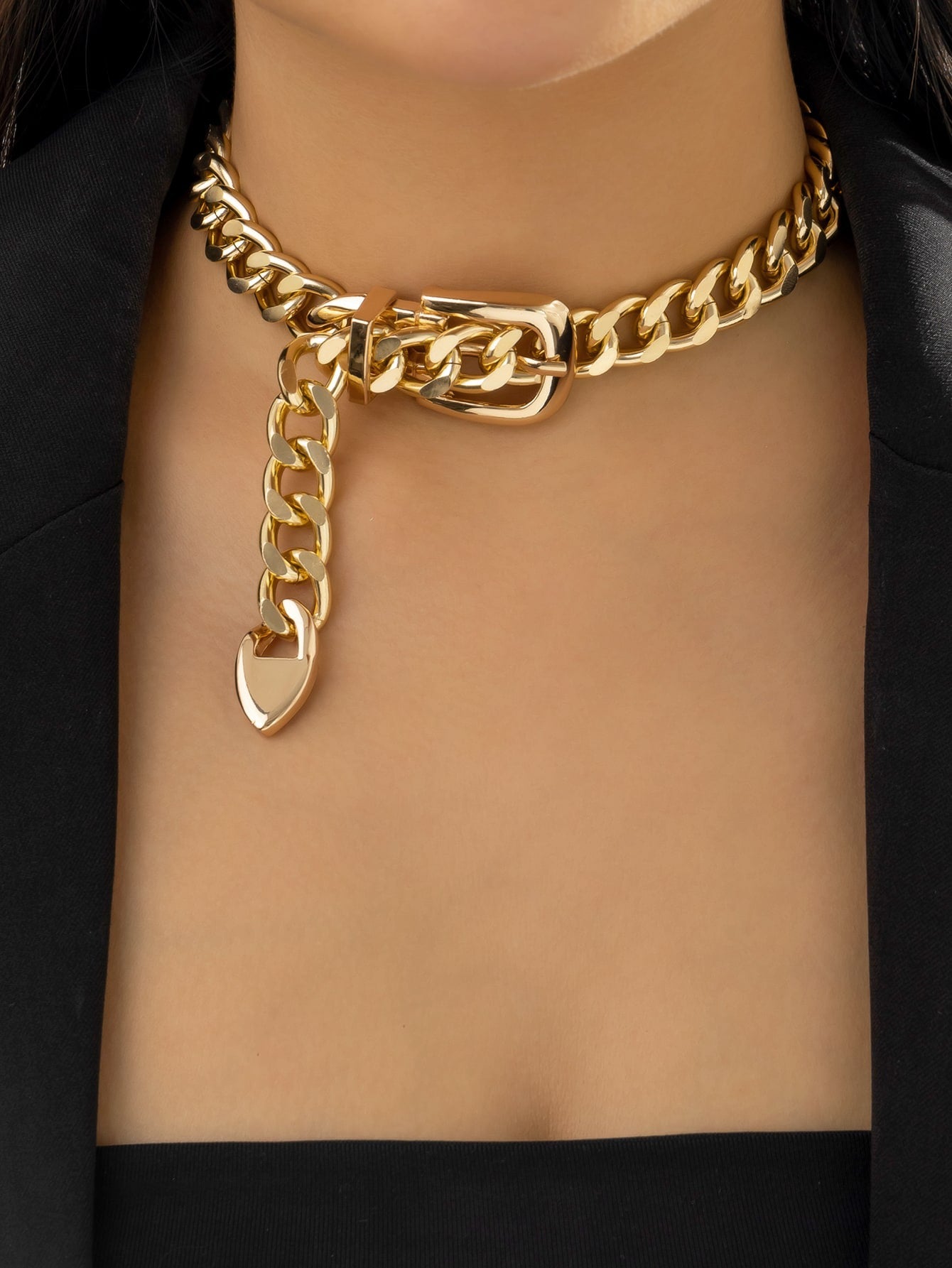 Belt necklace